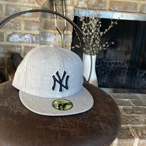 New Era NY Yankees fitted hat 7-1/8